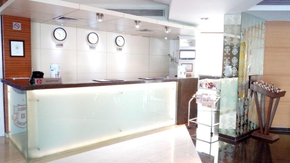 Ramada By Wyndham Navi Mumbai Exterior foto