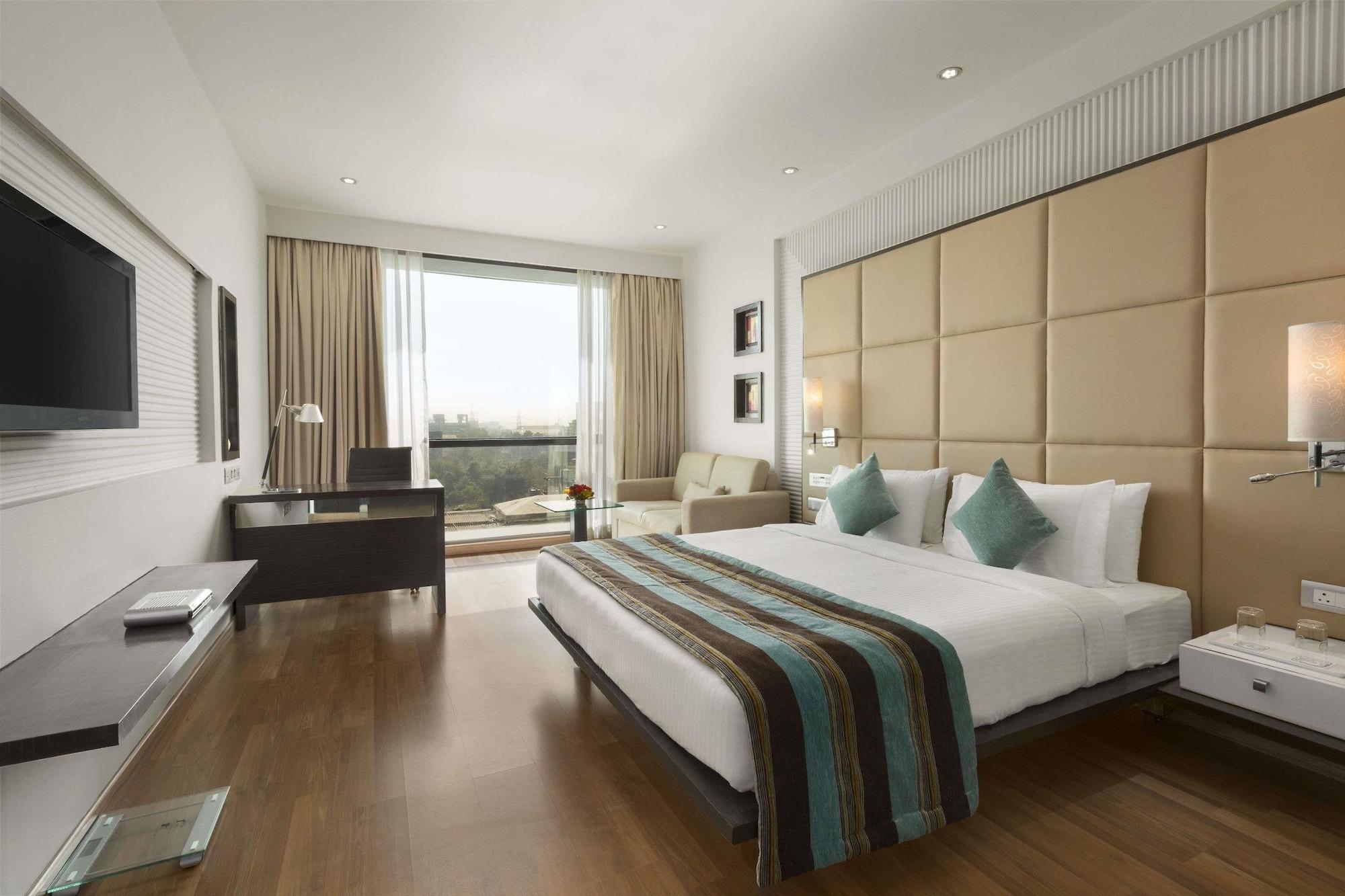 Ramada By Wyndham Navi Mumbai Exterior foto