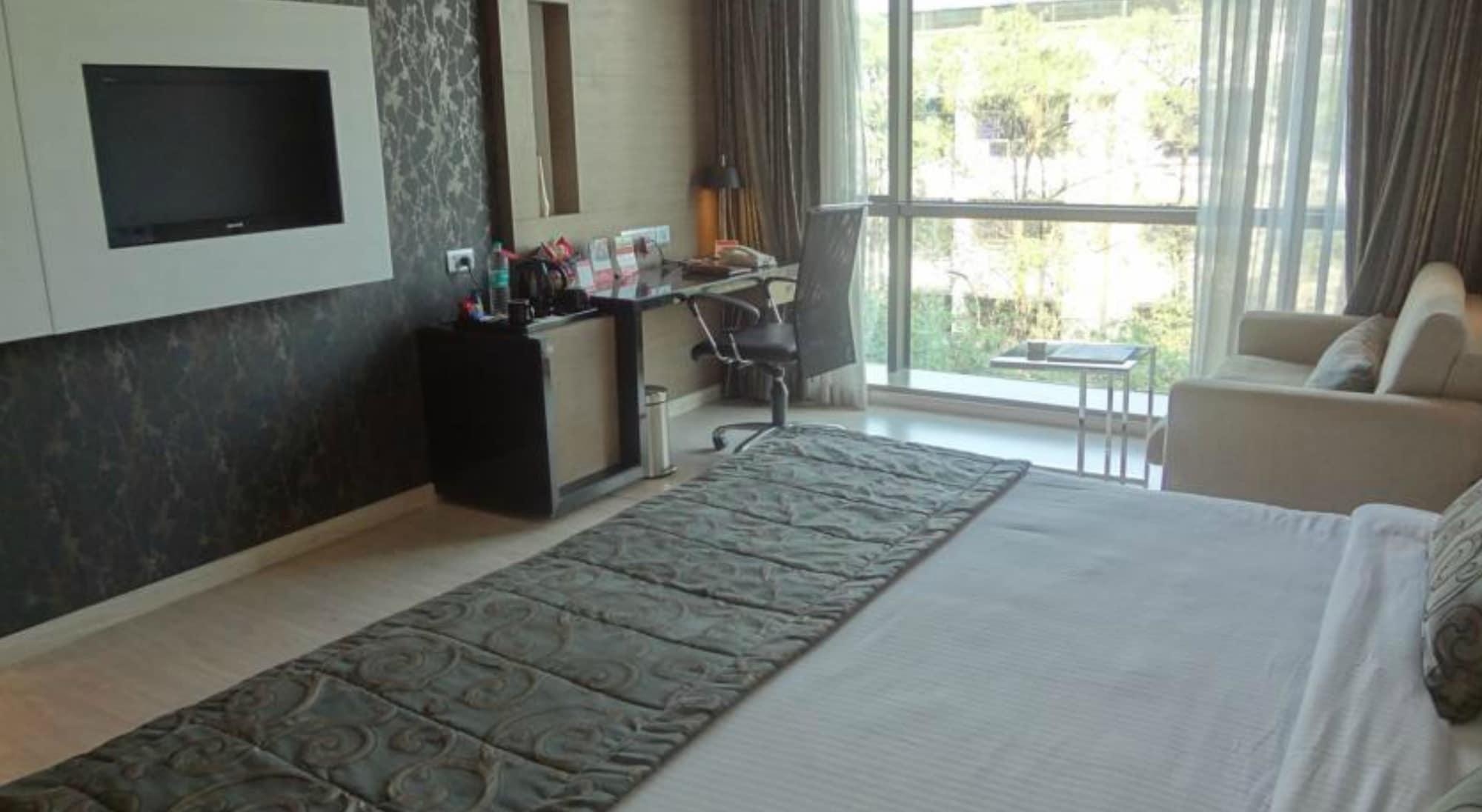 Ramada By Wyndham Navi Mumbai Exterior foto