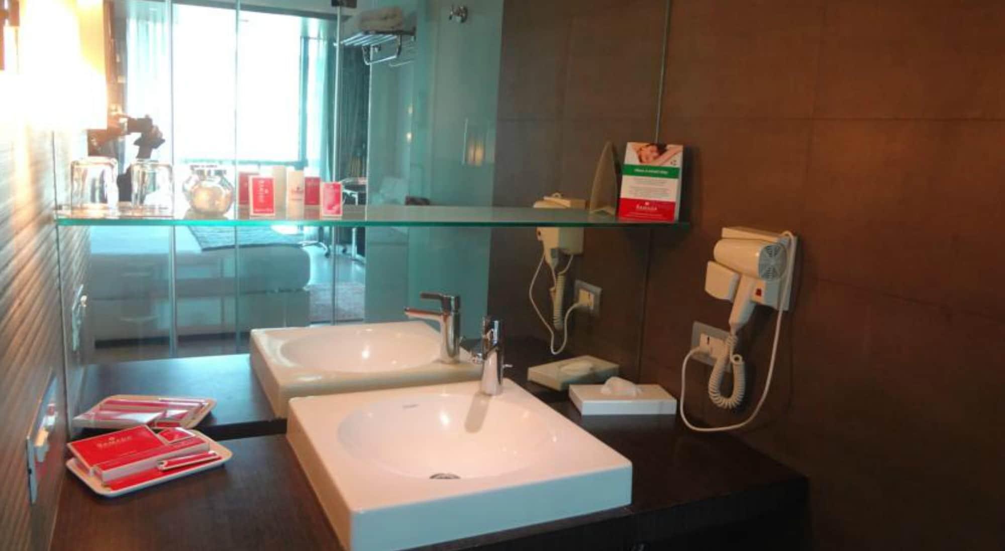 Ramada By Wyndham Navi Mumbai Exterior foto