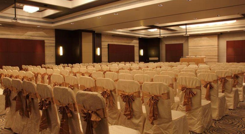 Ramada By Wyndham Navi Mumbai Exterior foto