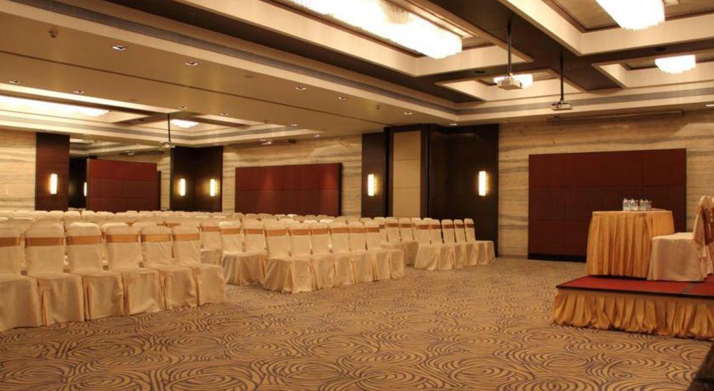 Ramada By Wyndham Navi Mumbai Exterior foto