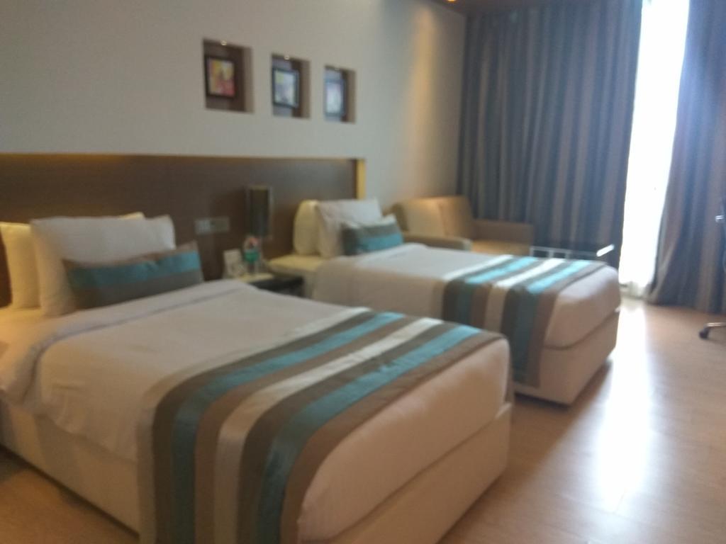 Ramada By Wyndham Navi Mumbai Exterior foto