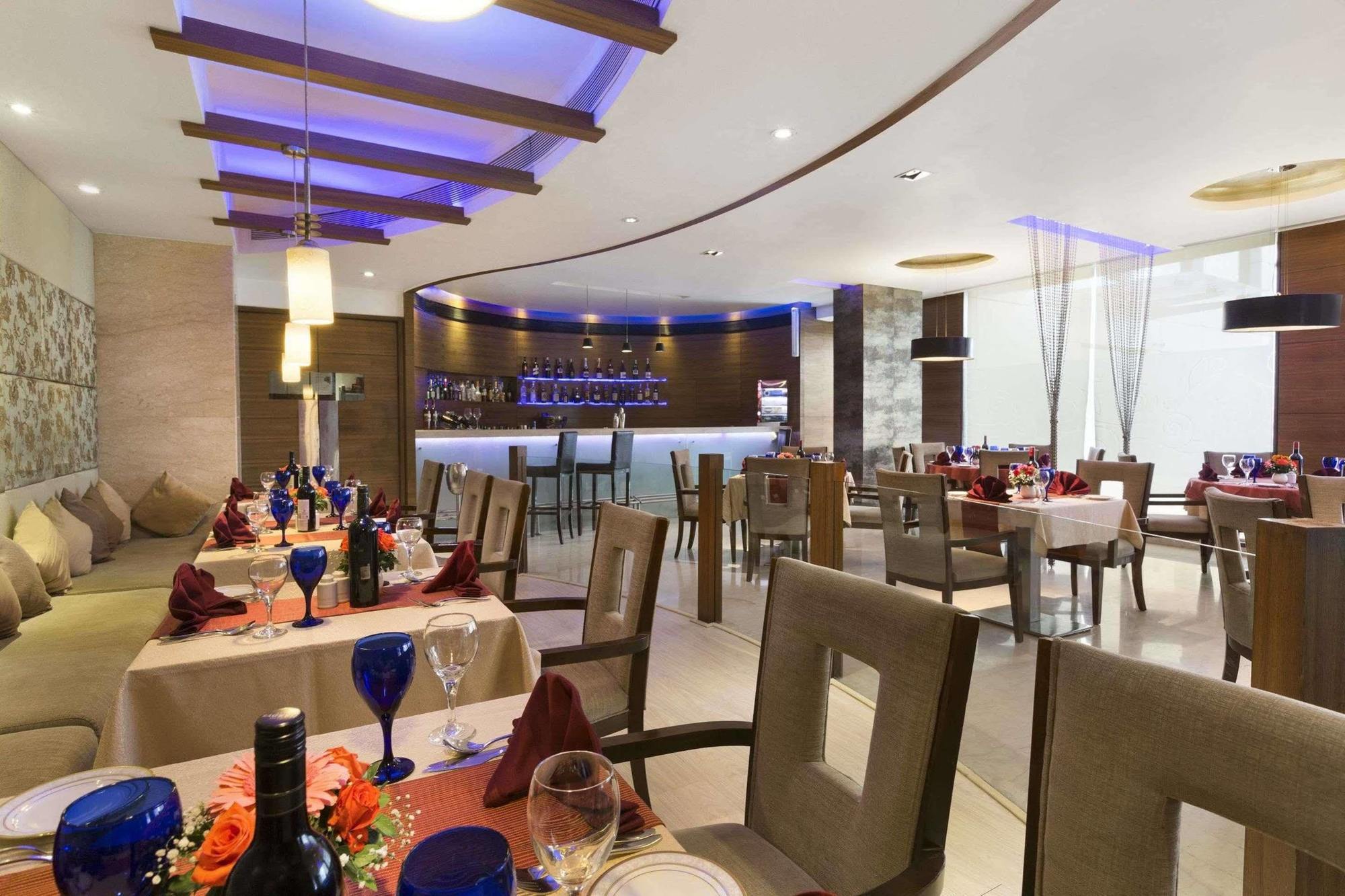 Ramada By Wyndham Navi Mumbai Exterior foto