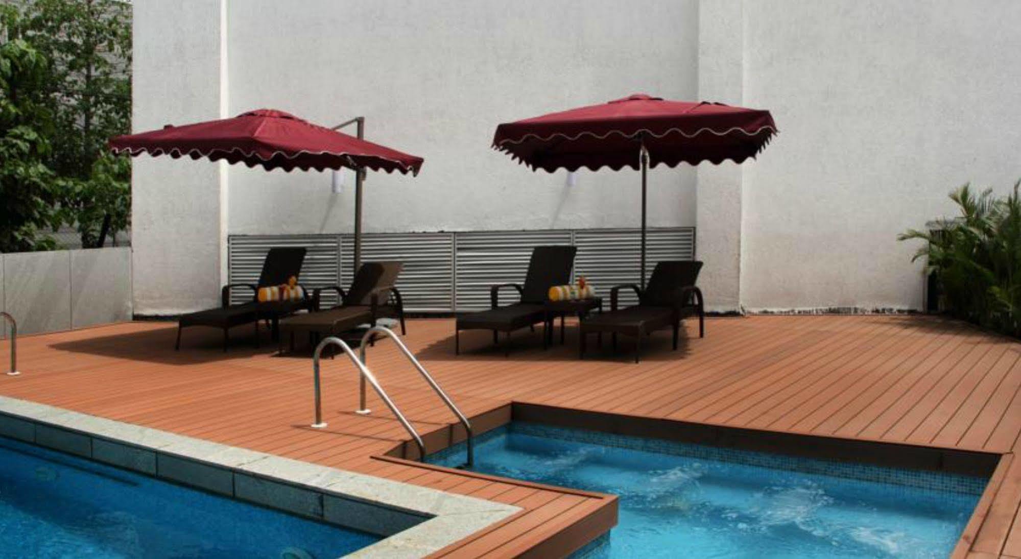 Ramada By Wyndham Navi Mumbai Exterior foto